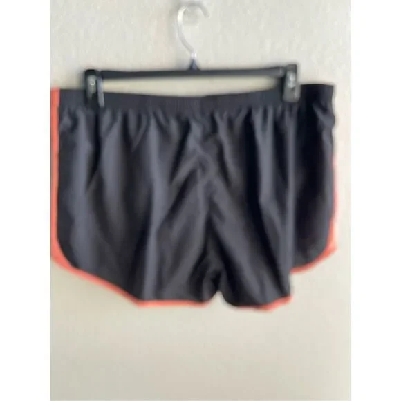 ❤️Nike Women’s Plus Size Dri-Fit Running Shorts 2X - Picture 3 of 7